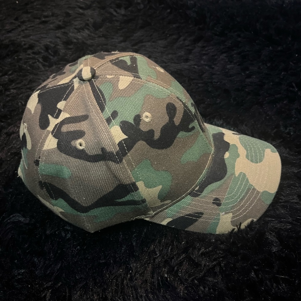 Unisex Camo baseball cap (Adjustable)